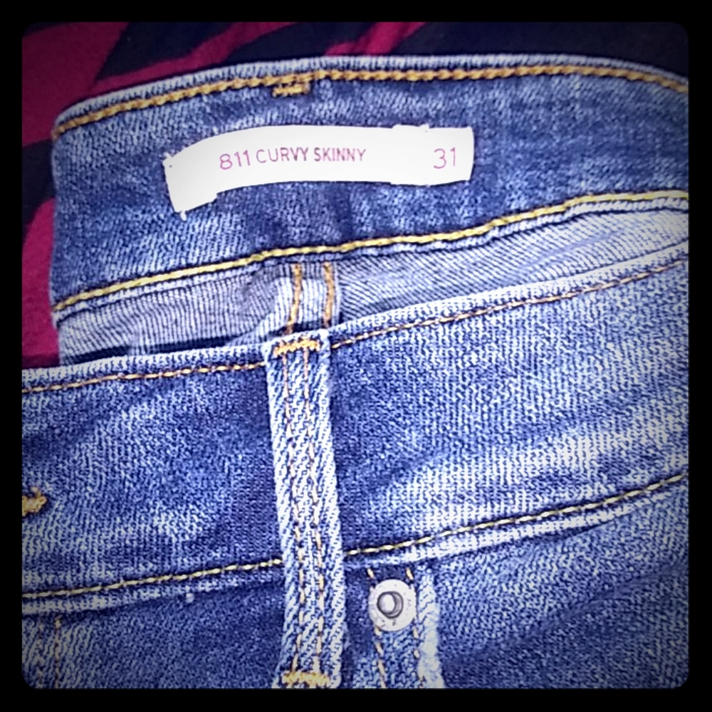 Curvy skinny levis skinny leg size 31